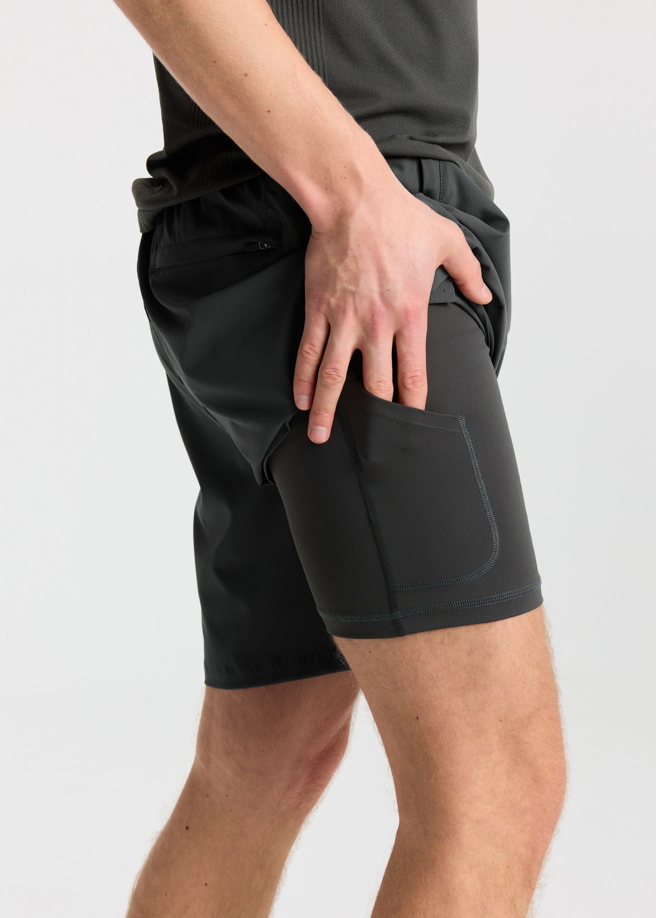 M. Vantage 2-In-1 Shorts 8" - Olive Green